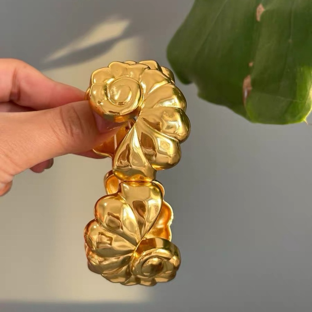 J.Crew Shell Design Bracelet - Picture 7 of 9